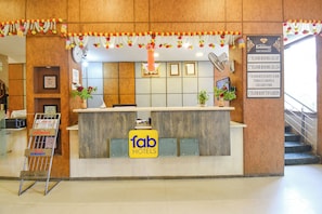 Reception - Fabhotel Kohinoor Plaza (Chhatrapati Sambhajinagar)
