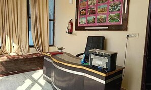 Reception - Fabhotel Pink Haveli (Jaipur)
