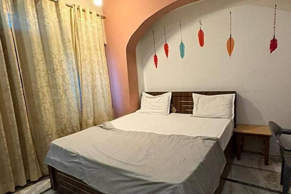 Deluxe Room | Egyptian cotton sheets, premium bedding, in-room safe, free WiFi