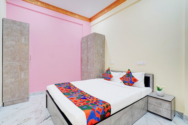 Egyptian cotton sheets, premium bedding, in-room safe, free WiFi - Via Golden Inn I (Bengaluru)