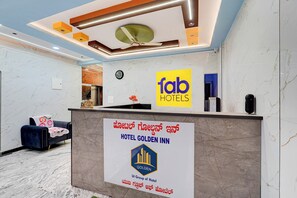 Reception - Fabhotel Golden Inn I (Bengaluru)