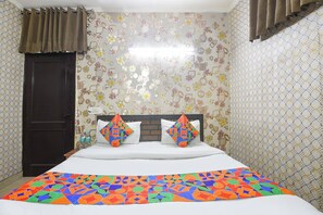 Deluxe Room | Egyptian cotton sheets, premium bedding, in-room safe, free WiFi - Fabhotel Kalka Residency (New Delhi)