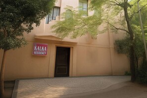 Property entrance - Fabhotel Kalka Residency (New Delhi)