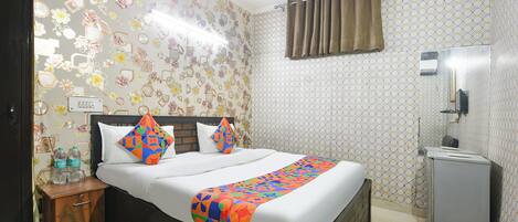 Egyptian cotton sheets, premium bedding, in-room safe, free WiFi