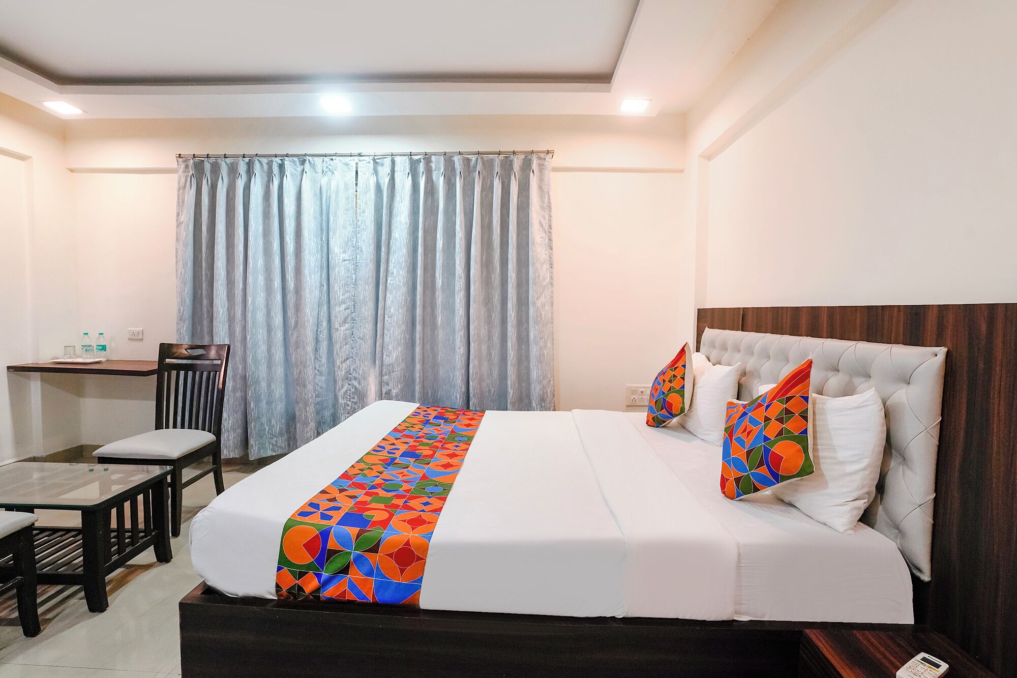 Egyptian cotton sheets, premium bedding, in-room safe, free WiFi