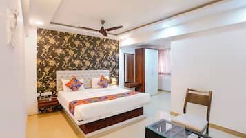 Deluxe Room | Egyptian cotton sheets, premium bedding, in-room safe, free WiFi