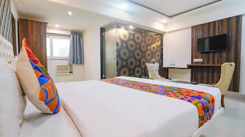 Egyptian cotton sheets, premium bedding, in-room safe, free WiFi