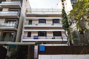 Exterior - Fabhotel Badal Inn (New Delhi)