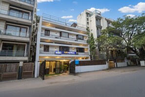 مدخل المنشأة