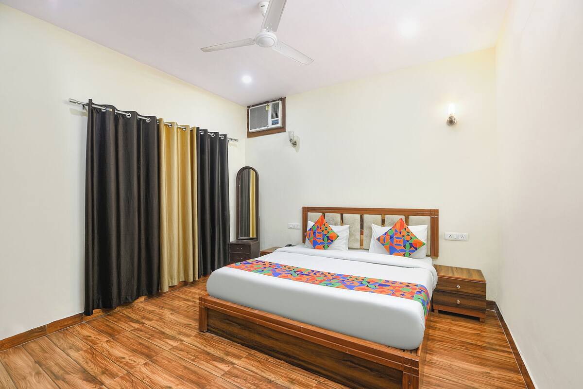 Deluxe Room | Egyptian cotton sheets, premium bedding, in-room safe, free WiFi