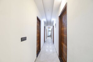 Lobby - Fabhotel Impression (New Delhi)