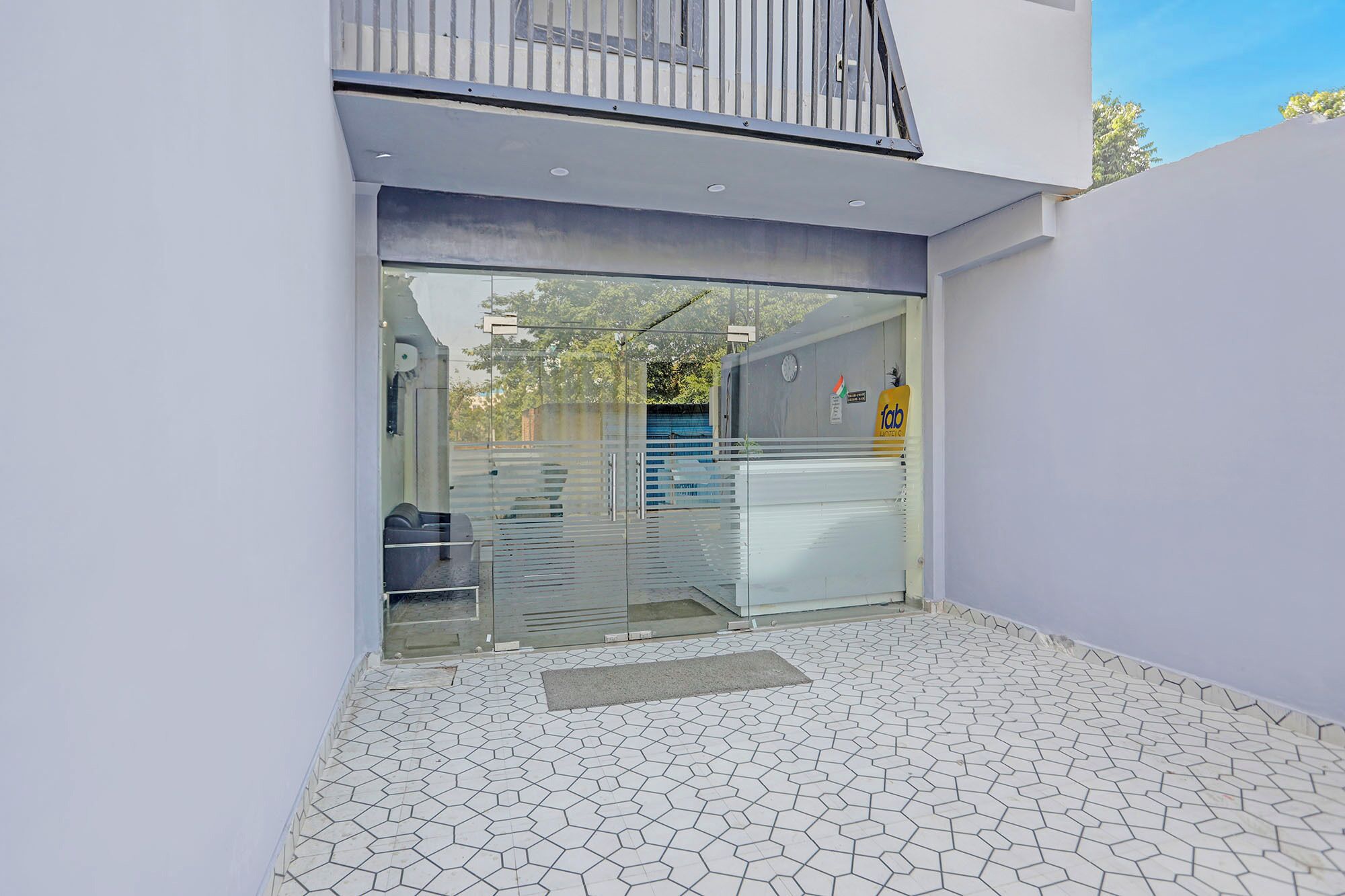 Entrada de la propiedad