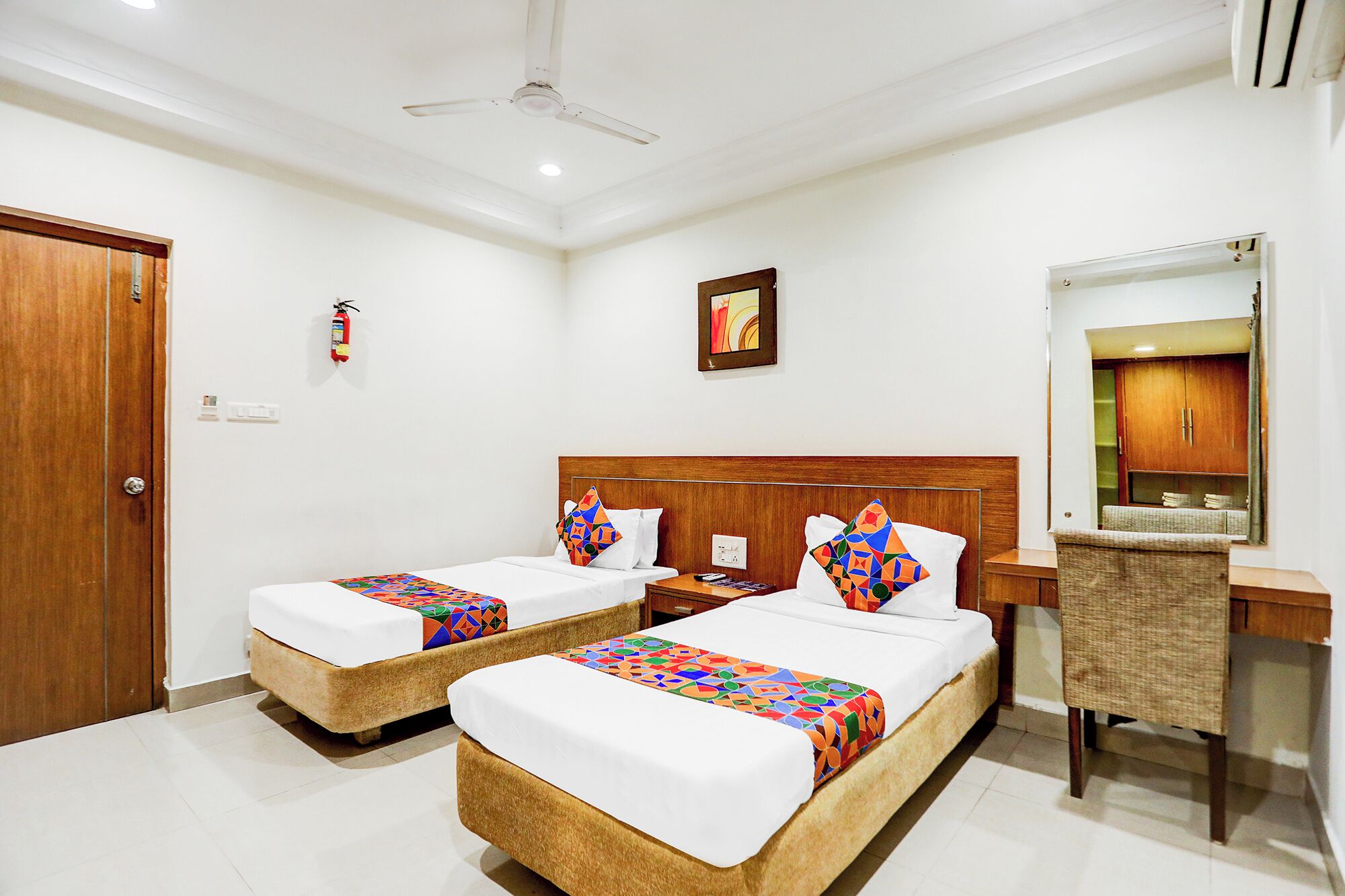 Egyptian cotton sheets, premium bedding, in-room safe, free WiFi