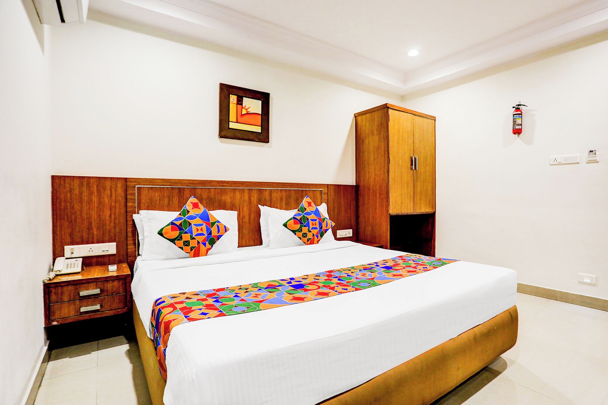 Egyptian cotton sheets, premium bedding, in-room safe, free WiFi