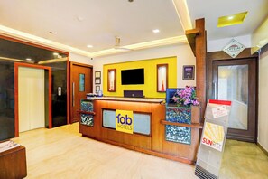 Reception - Fabhotel Suncity (Penumuluru)