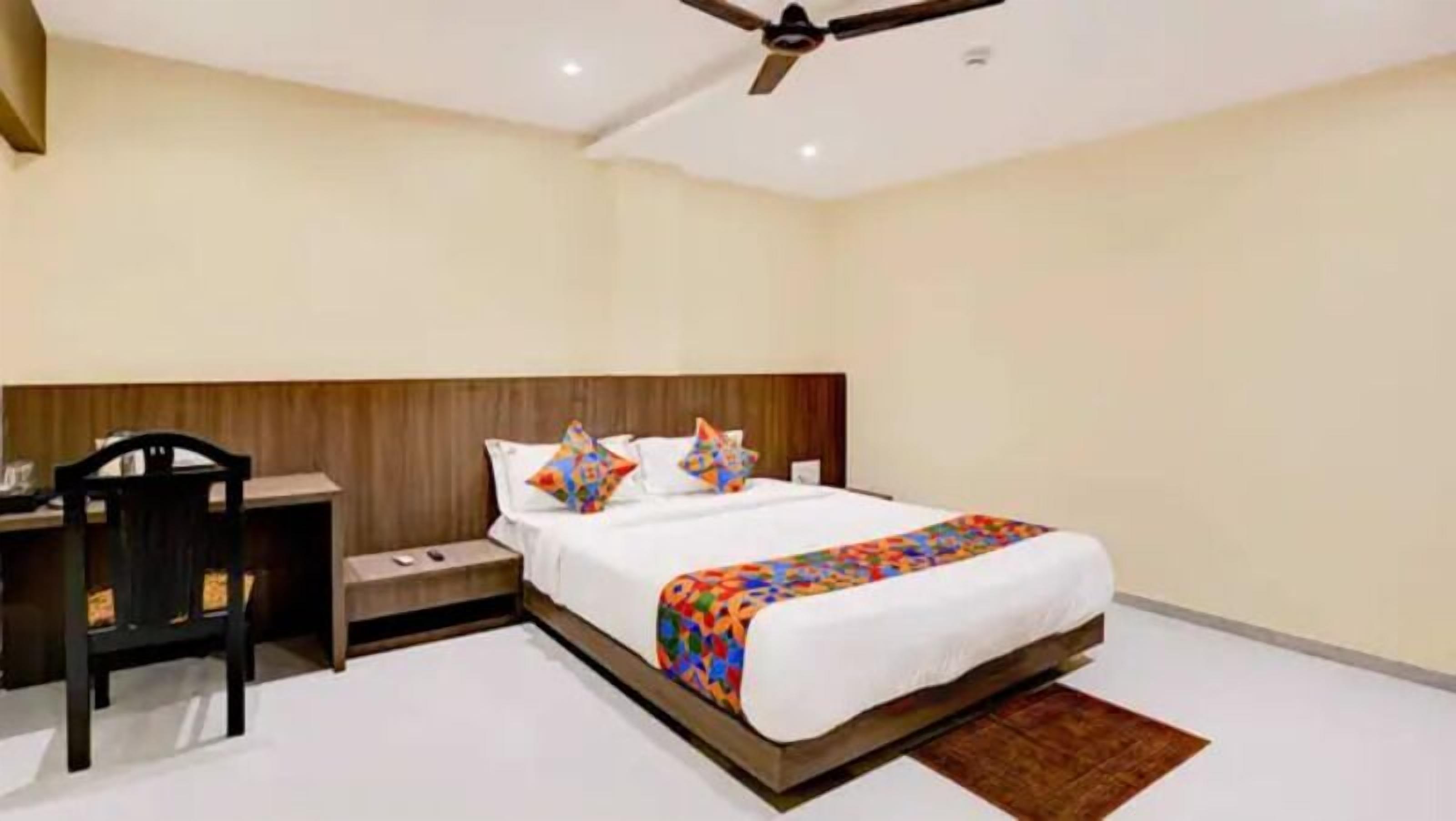 Family Room | Egyptian cotton sheets, premium bedding, in-room safe, free WiFi