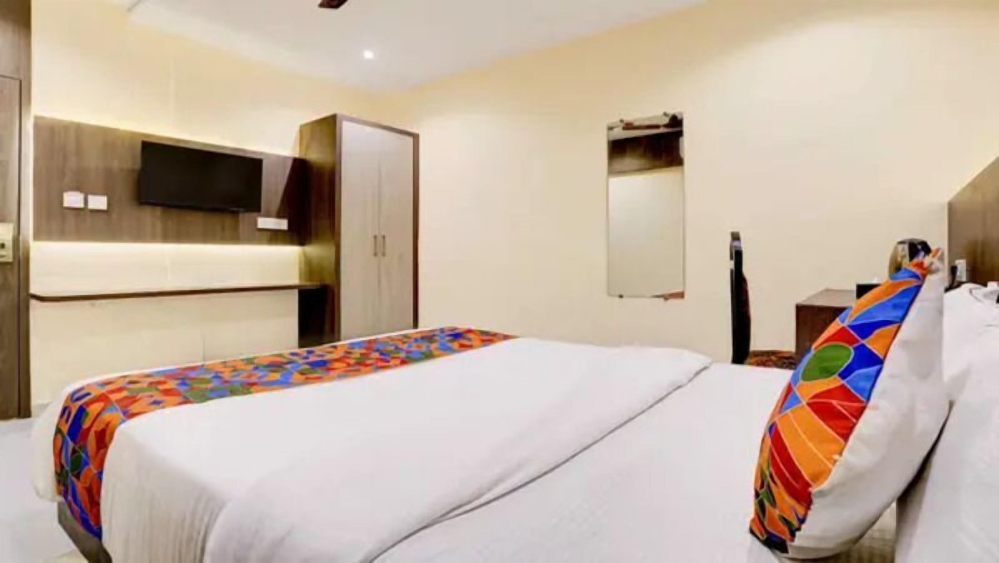 Deluxe Room | Egyptian cotton sheets, premium bedding, in-room safe, free WiFi