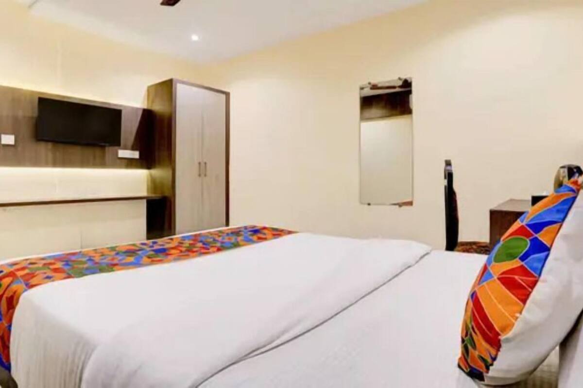 Deluxe Room | Egyptian cotton sheets, premium bedding, in-room safe, free WiFi