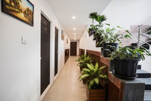 Lobby - Fabhotel Raayara Bliss (Bangalore)