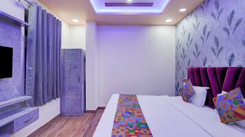 Deluxe Room | Egyptian cotton sheets, premium bedding, in-room safe, free WiFi