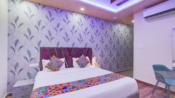 Habitación Deluxe | Sábanas de algodón egipcio, ropa de cama de alta calidad, caja fuerte