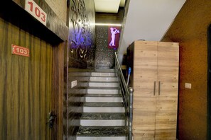 Lobby - Fabhotel Ceerock (Bhopal)