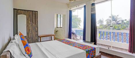 Habitación ejecutiva | Sábanas de algodón egipcio, ropa de cama de alta calidad, caja fuerte