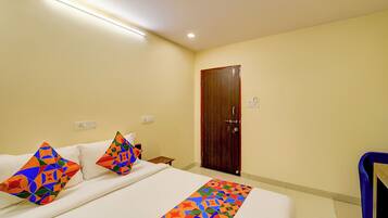 Egyptian cotton sheets, premium bedding, in-room safe, free WiFi