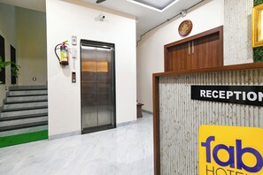 Reception - Fabhotel Capital Inn (Indore)