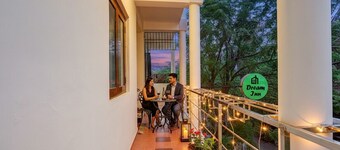 Fabhotel Dream Inn Mogappair East