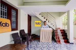Reception - FabHotel Dream Inn - Mogappair East (Chennai)