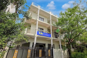 Exterior - Fabhotel Dream Inn Mogappair East (Chennai)