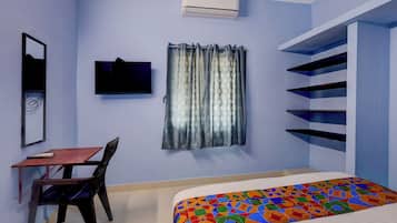 Egyptian cotton sheets, premium bedding, in-room safe, free WiFi