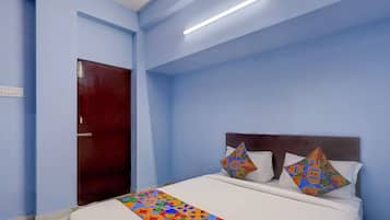 Egyptian cotton sheets, premium bedding, in-room safe, free WiFi