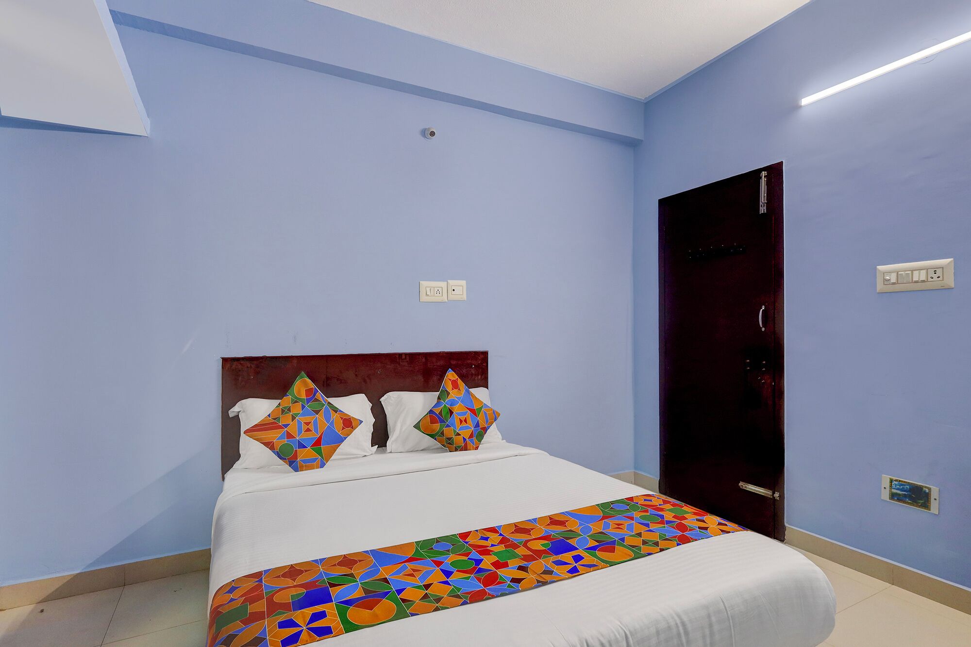 Egyptian cotton sheets, premium bedding, in-room safe, free WiFi