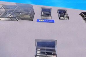 Exterior - Fabhotel Stay Land Plus (Mumbai)