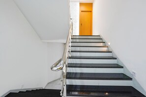 Staircase - Fabhotel Gavalidev (Navi Mumbai)