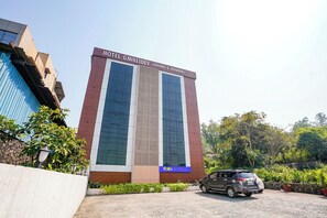 Exterior - Fabhotel Gavalidev (Navi Mumbai)