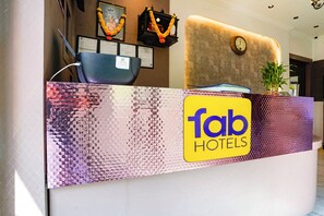 Reception - Fabhotel Gavalidev (Navi Mumbai)