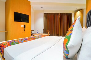 Egyptian cotton sheets, premium bedding, in-room safe, free WiFi - Fabhotel Gavalidev (Navi Mumbai)