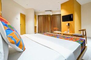Egyptian cotton sheets, premium bedding, in-room safe, free WiFi - Fabhotel Gavalidev (Navi Mumbai)