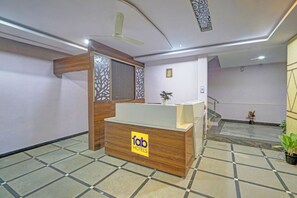 Reception - Fabhotel Nobel Grand (Hyderabad)
