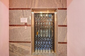 Lift - Fabhotel Nobel Grand (Hyderabad)