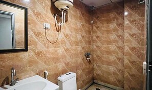 Deluxe Room | Bathroom - Fabhotel Jaipahari Palace (Jaipur)