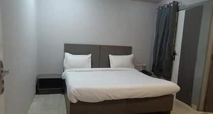 Fabhotel Jaipahari Palace
