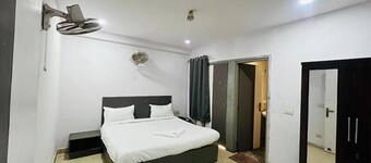Fabhotel Jaipahari Palace