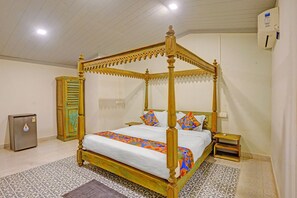 Executive Room | Egyptian cotton sheets, premium bedding, in-room safe, free WiFi - Via Lavish Exotic (Arambol)