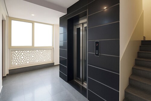 Fabhotel HR Residency
