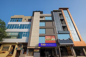 Exterior - Fabhotel HR Residency (New Delhi)