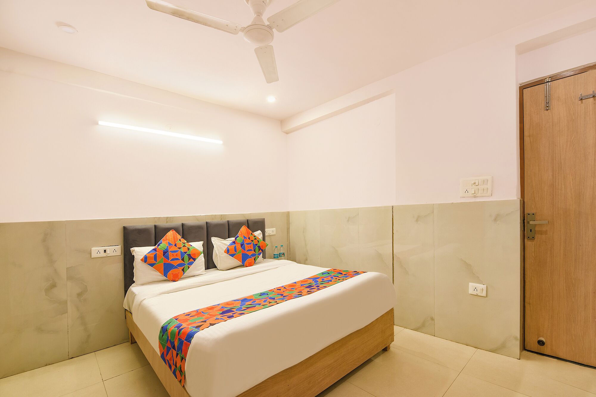 デラックス ルーム | エジプト綿のシーツ、高級寝具、セーフティボックス (室内)、WiFi (無料)